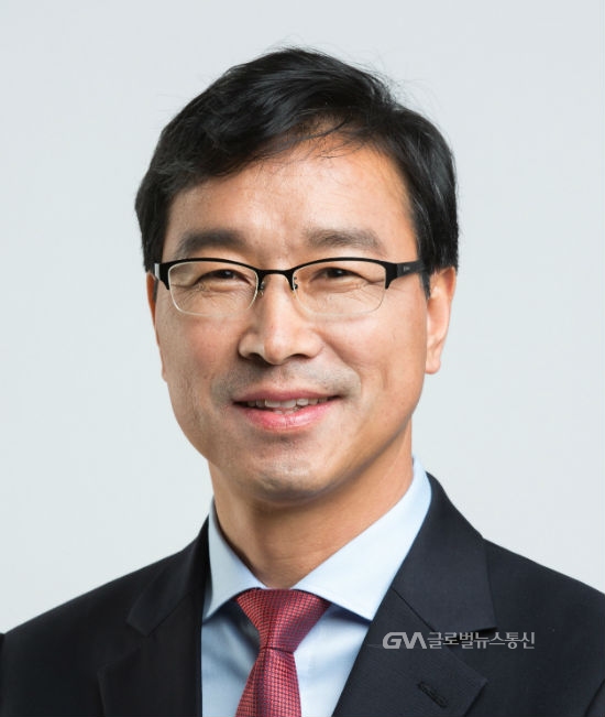 “위성곤 의원, 전통시장 살리는 현장소통형 정책 촉구 < 포토뉴스 < 사람들 < 정치 < 기사본문 - 글로벌뉴스통신GNA “위성곤 의원, 전통시장... 
