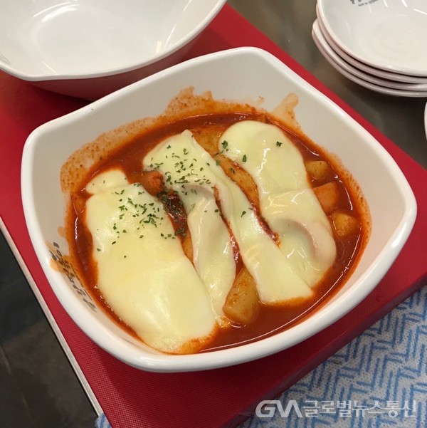 빨강떡볶이 공정위 지정 ‘착한프랜차이즈’ 선정 < 포토뉴스... 글로벌뉴스통신GNA 빨강떡볶이 공정위 지정 ‘착한프랜차이즈’ 선정... 