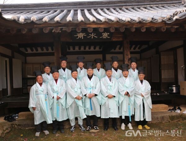 (사진:글로벌뉴스통신 권혁중)안동권씨 화천군파 찰방공지파 시향제 봉행.2025.11.22(음력10월3일)